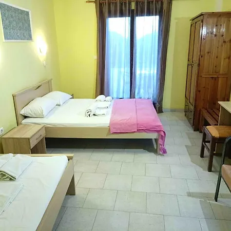 Finikas * Polychrono