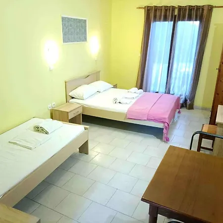 Apartment Finikas Polychrono