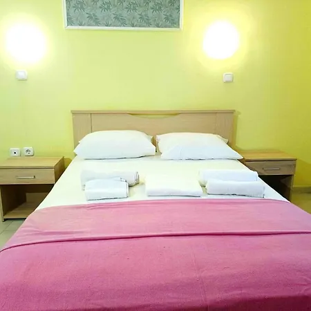 Finikas Apartment