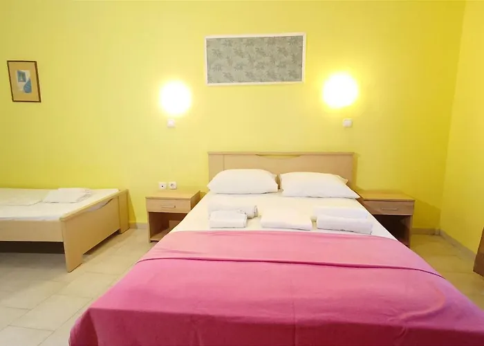 Apartment Finikas *