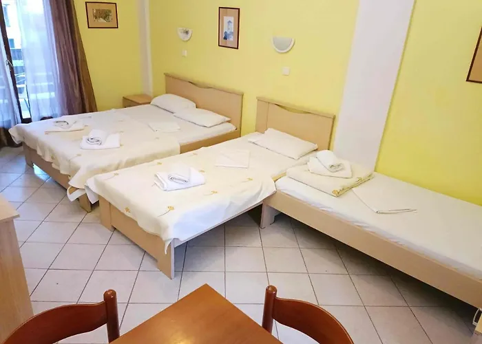 Finikas Apartment